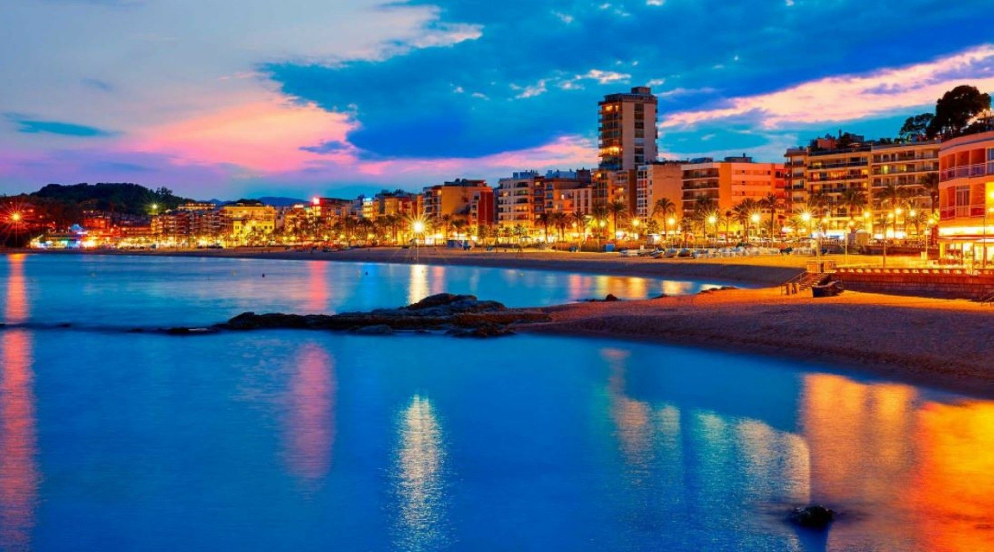 In - 104835 By Mo Lloret de Mar